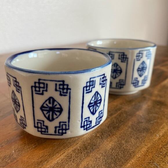 Set of 2 Vintage 70's Feng Cheng Chinese Tea cups Sake Cups - Picture 4 of 9